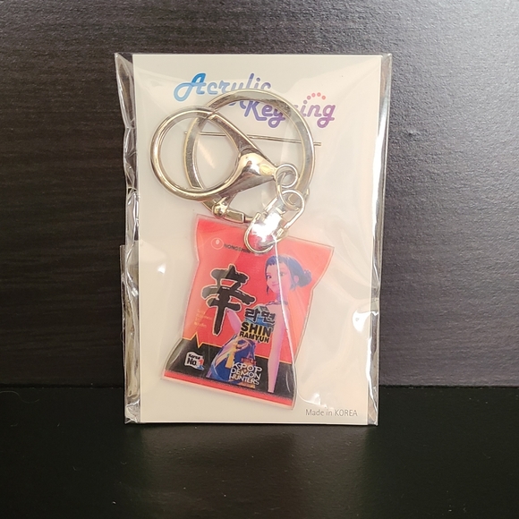 Red Shin Ramyun Keychain - Picture 3 of 4